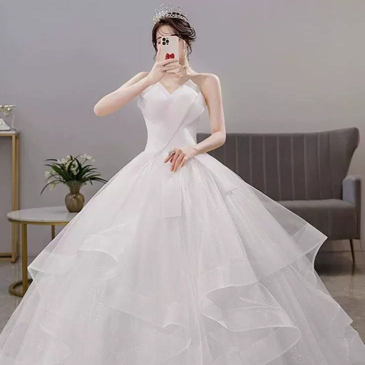 Main Wedding Dress 2024 New Bride Bra Champagne French High End Simple And Vintage Outgoing Dress Light Luxury Princess Floor length Dress Tied Bride Dress Crown