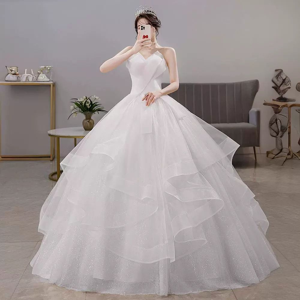 Main Wedding Dress 2024 New Bride Bra Champagne French High End Simple And Vintage Outgoing Dress Light Luxury Princess Floor length Dress Tied Bride Dress Crown