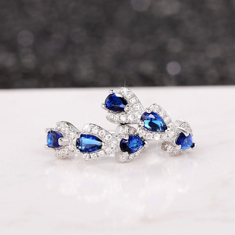 Lady New Fashion Luxury Wedding Earrings Klein Blue Zircon Earrings Stud Women Engagement Earrings Elegant Girl Retro Magazine Ear Buckle
