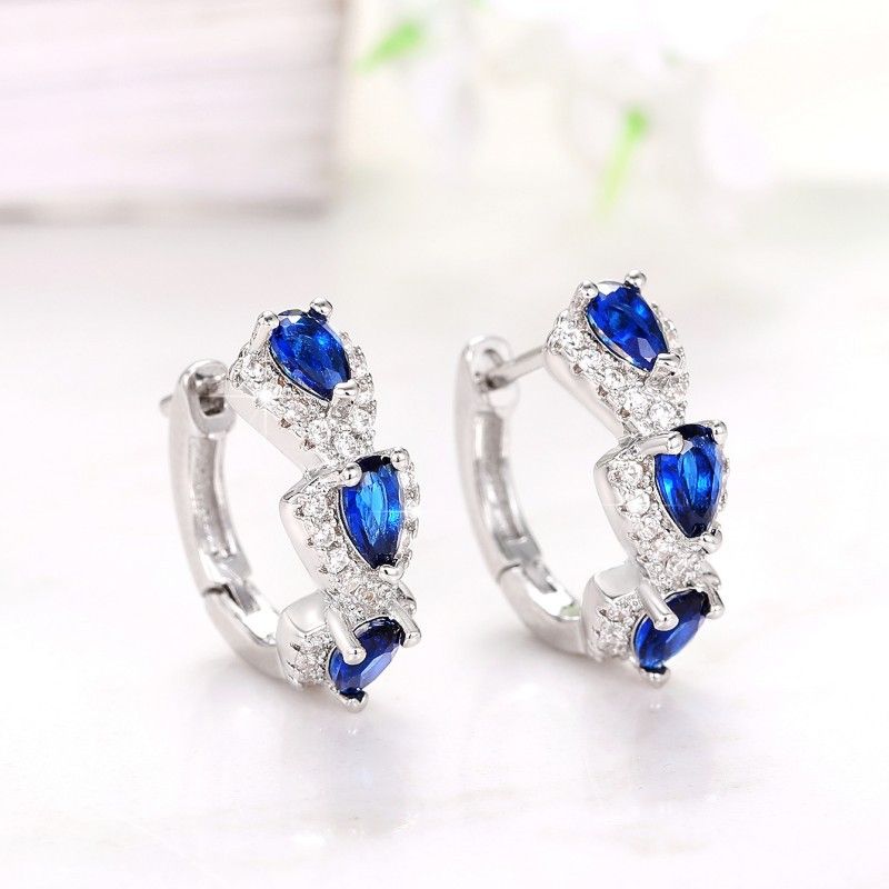 Lady New Fashion Luxury Wedding Earrings Klein Blue Zircon Earrings Stud Women Engagement Earrings Elegant Girl Retro Magazine Ear Buckle