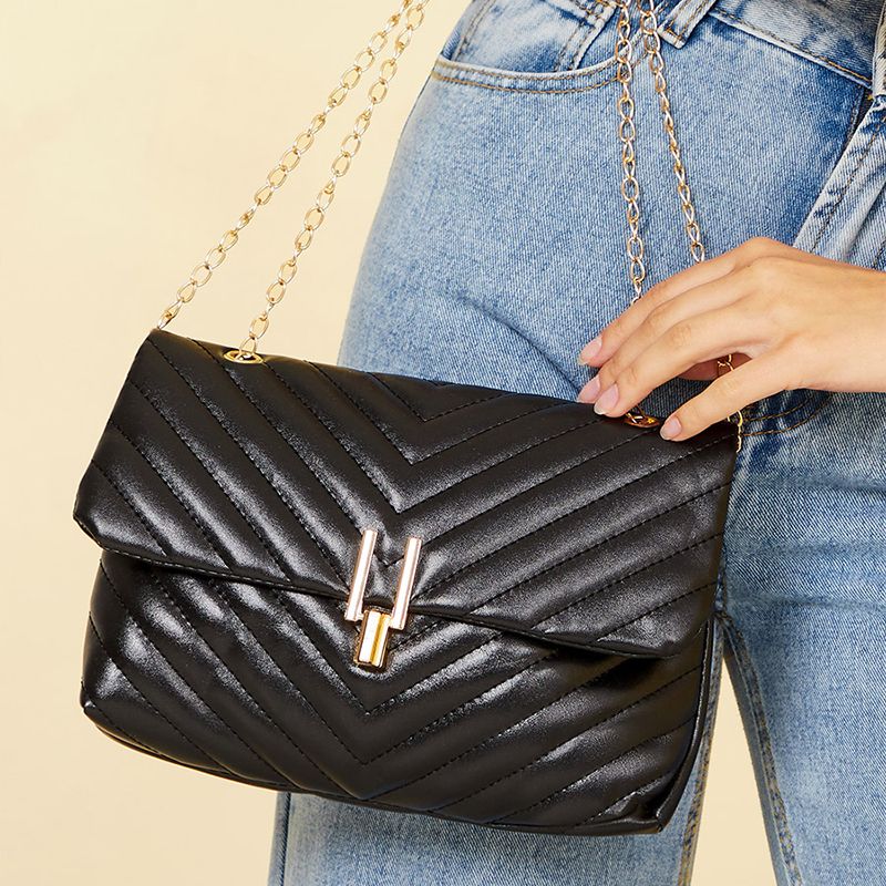 Women Small Cross-body Bag Ladies Chain Bag Phone Bag Clutch Mini Black Bag