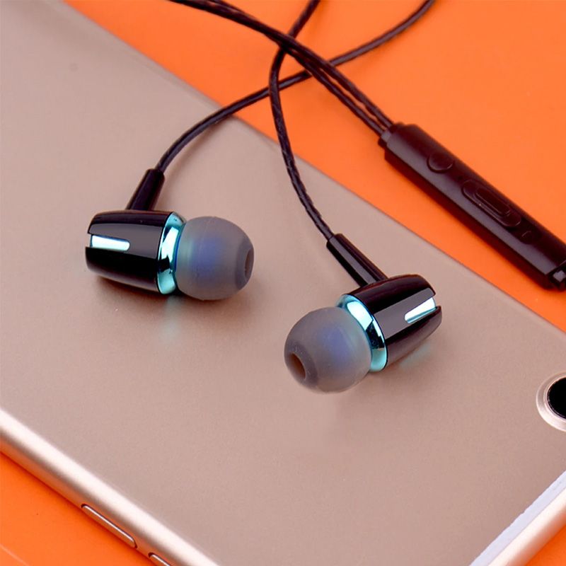 M18 Earphones 3.5mm In-Ear Earbuds Universal 1.2 m stereo Wired Headphones for phone Gaming headset for Samsung Xiaomi