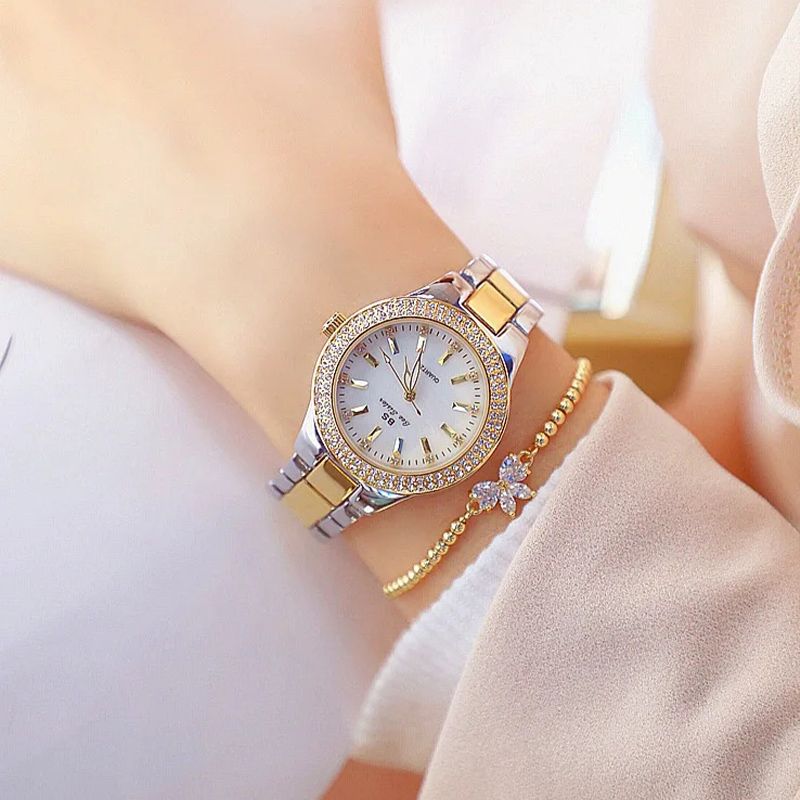 Women's Elegant Casual Goldn Watch Crystal Diamond Inlaid Watch Stainless Steel Silver  Quartz Watch Bracelet Set Gift for Wife