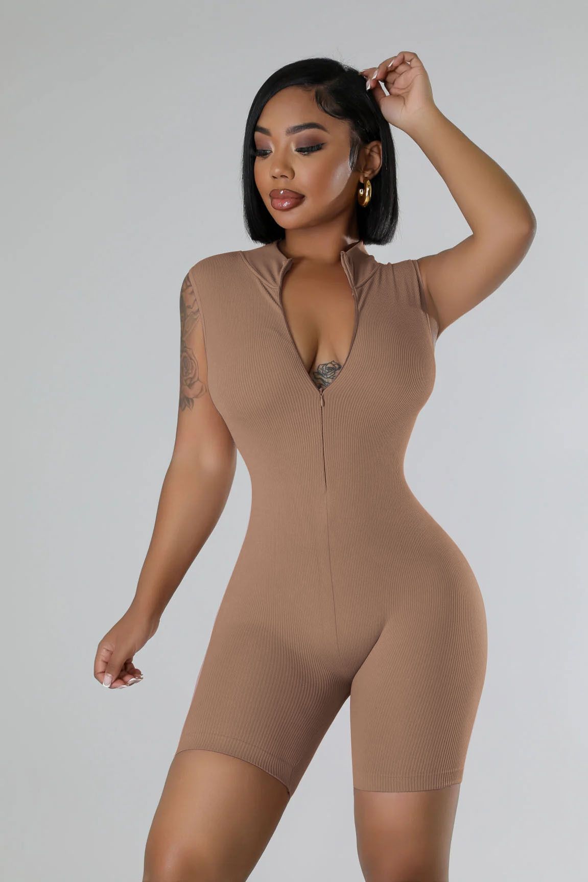 New open neck zip sleeveless solid colour casual sports one-piece sexy tight one-piece shorts