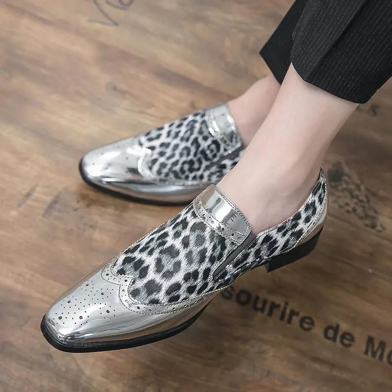 Men's Shoes Leather Shoes brogues Oxford Formal Shoes business shoes Men's casual shoes British pointed toe soft sole youth trend business formal leather shoes Glossy leopard print personality