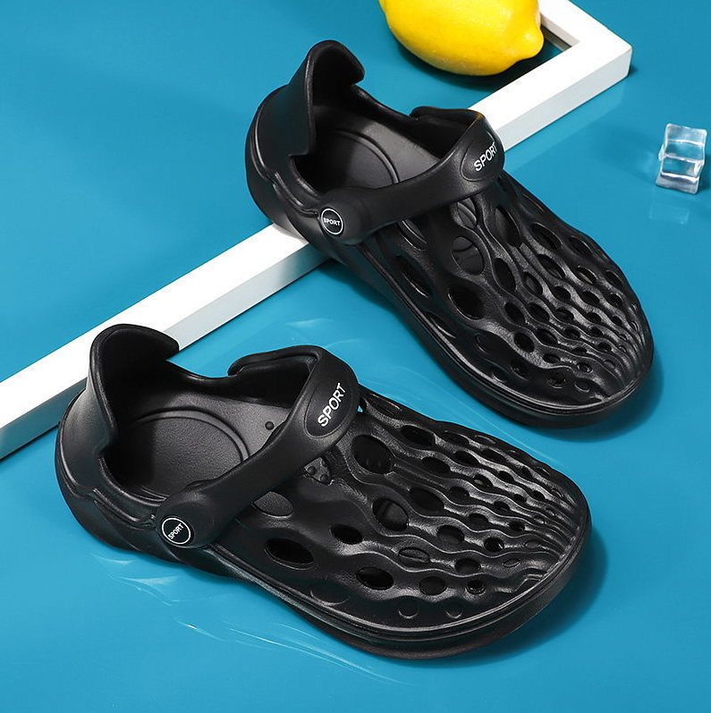 Kids Shoes Baby Shoes Sandals New Two-Hole Hole-In-The-Wall Sneakers For Boys And Girls, Medium And Large Children, Fashionable And Breathable Casual Non-Slip Beach Shoes And Sandals
