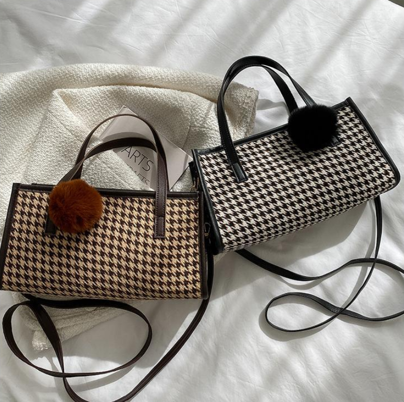 Women's Bags Crossbody Bags Versatile handbags for women, high-end autumn and winter new fashion shoulder bags, niche furry cross-body bags, trendy leopard print bags