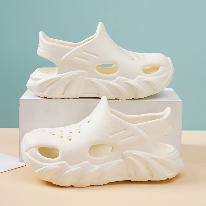 Kids Shoes Baby Shoes Girls' Shoes Sandals Croc shoes for boys and girls new non-slip wear-resistant cute cartoon home outing sandals for girls, middle and older children