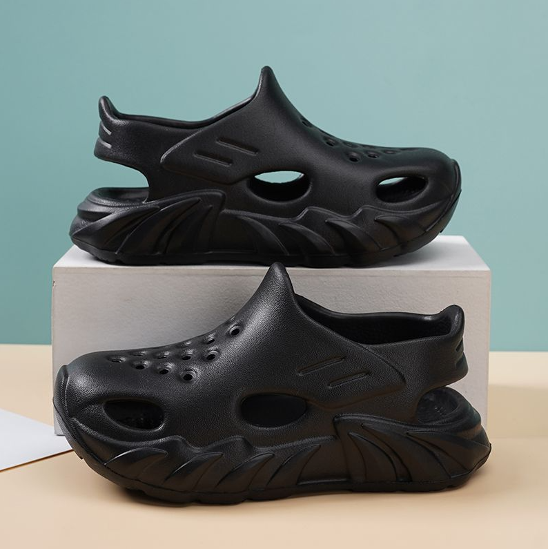 Kids Shoes Baby Shoes Girls' Shoes Sandals Croc shoes for boys and girls new non-slip wear-resistant cute cartoon home outing sandals for girls, middle and older children