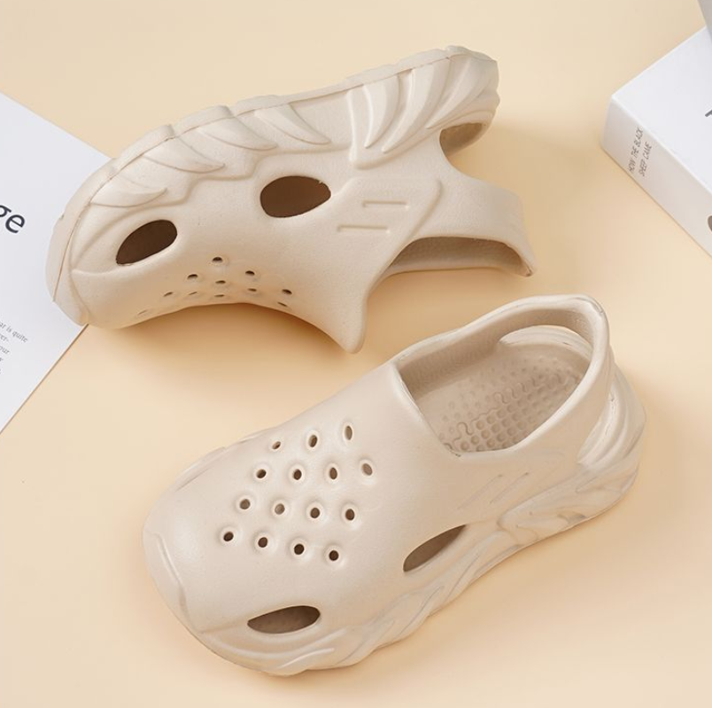 Kids Shoes Baby Shoes Girls' Shoes Sandals Croc shoes for boys and girls new non-slip wear-resistant cute cartoon home outing sandals for girls, middle and older children