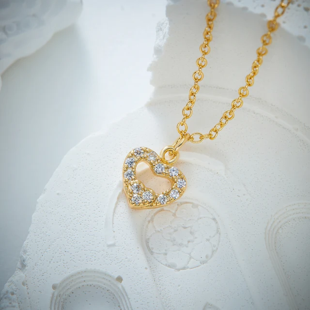 Tiny crystals Gold plated heart shaped pendant necklace-46X