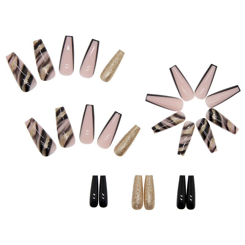 Nail enhancement Wearing armor Shiny Black gold atmosphere Europe and America Nail patches Wearing armor view 2