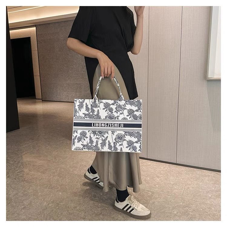 Exquisite Workmanship Tote Portable High-Capacity Printed Commuting Shopping Bag, Single Shoulder Tote Bags