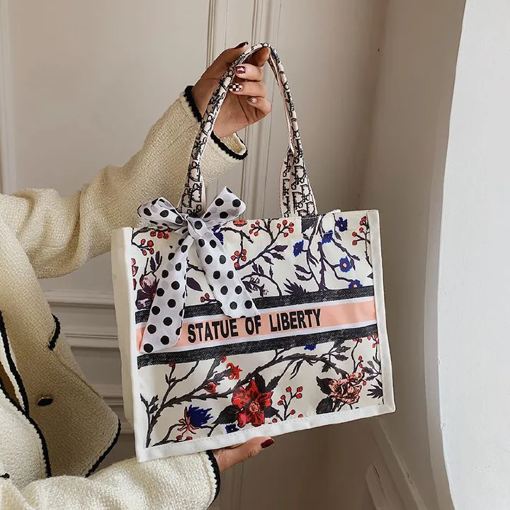 Printed Canvas Shoulder Large Capacity Women's Bag Commuting Leisure Shopping Student Tote Bag