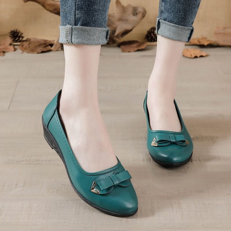 ASSKLO New women's leather shoes Flat Shoes Casual Soft Sole Soft leather comfortable soft shoes kitchen work flats Slip on Shoes