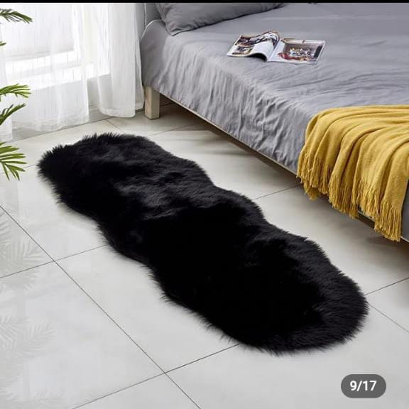 Faux fur Carpets Bedside Carpet or Dashboard Mat Soft and Tender Carpet for Decor