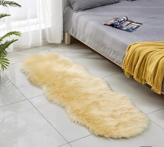 Faux fur Carpets Bedside Carpet or Dashboard Mat Soft and Tender Carpet for Decor