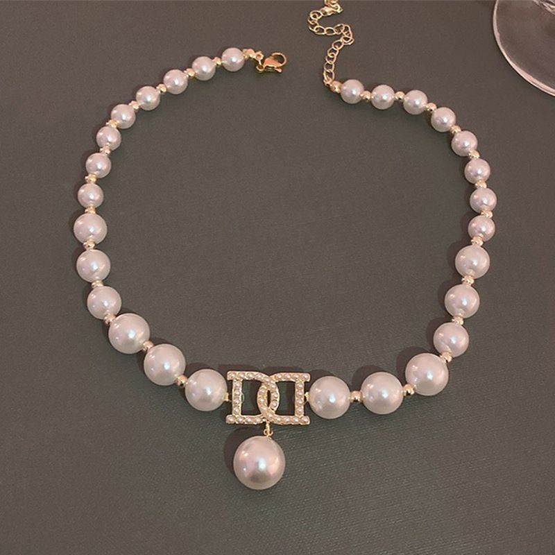 Simple And Personalized Diamond Inlaid Pearl Splicing Short Neckchain With A Stylish Design Sense Necklace  Pearl Strands