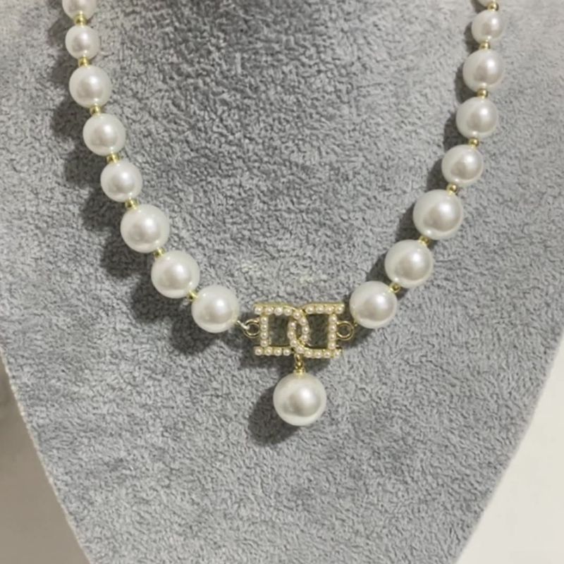 Simple And Personalized Diamond Inlaid Pearl Splicing Short Neckchain With A Stylish Design Sense Necklace  Pearl Strands