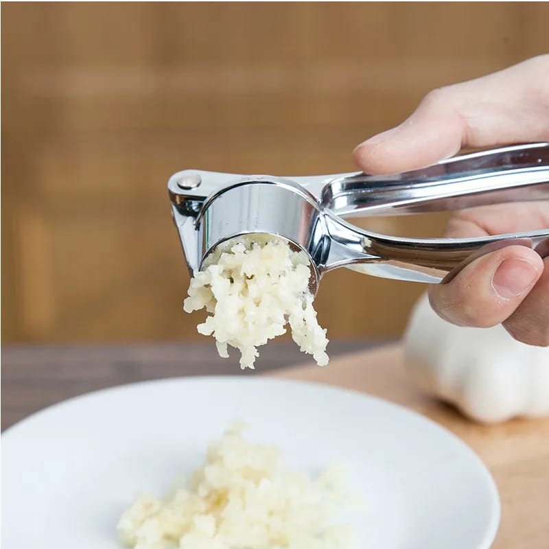(Easter sale) Top selling Garlic Presser Mincer Ginger Crusher Squeezer Heavy Duty Metal Garlic Presser Chopper Slicer buy in Kenya