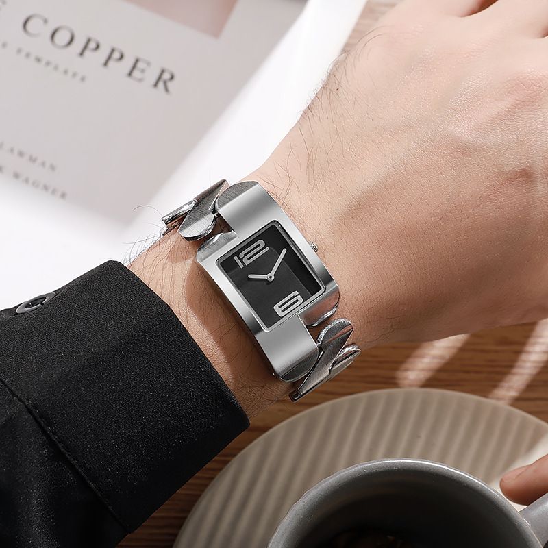 2024 New Innovative Design Retro Square Quartz Business Men's Bracelet Metal Watch Light Luxury Fashion Gold Classic Middle School Student Cool Watch