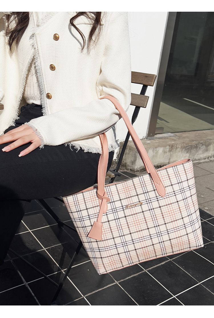 Checkered printed tote bag, large capacity shoulder bag, women's shopping bag