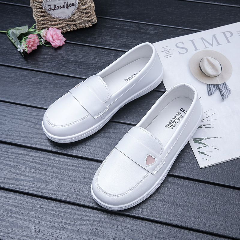 Women's flat white shoes nurse ladies casual comfortable soft sole shoes non-slip breathable medical special work shoes Students fashion artificial PU leather