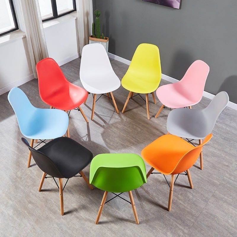 Home/Office heavy plastic Eames chair