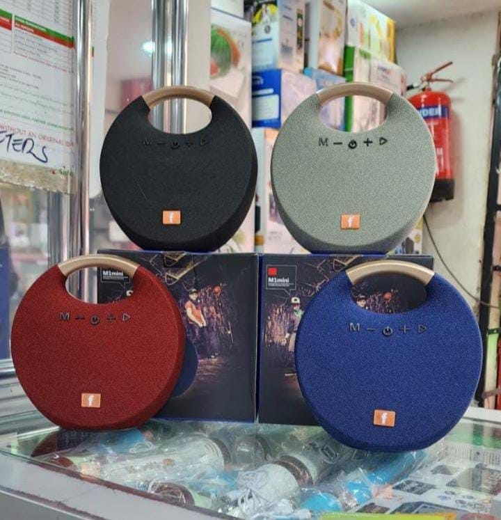 Heavy base portable rechargeable M1 Mini bluetooth speaker with Radio
