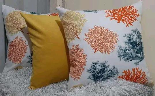 Set of 5pcs mix and match cushion throw pillow cases with throw pillow inside...size 45cmx45cm
