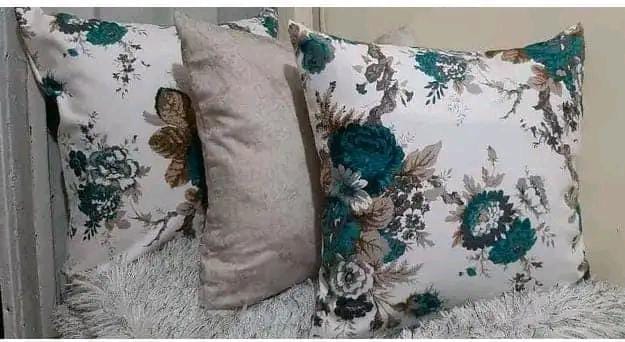 Set of 5pcs mix and match cushion throw pillow cases with throw pillow inside...size 45cmx45cm
