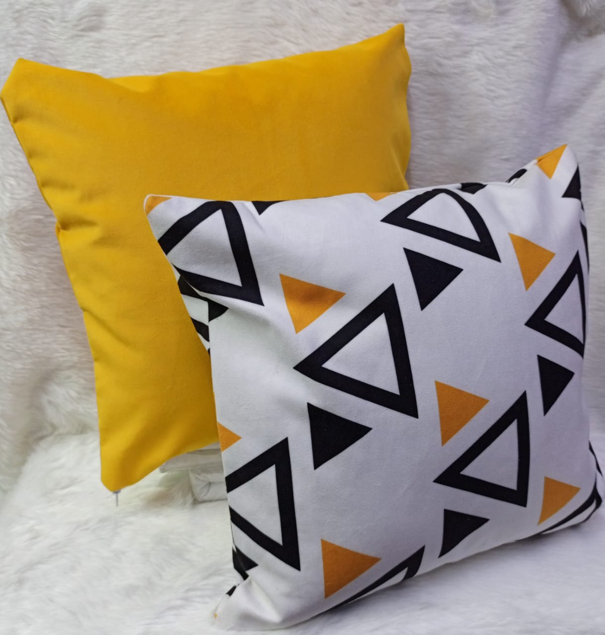 Set of 5pcs mix and match cushion throw pillow cases with throw pillow inside...size 45cmx45cm