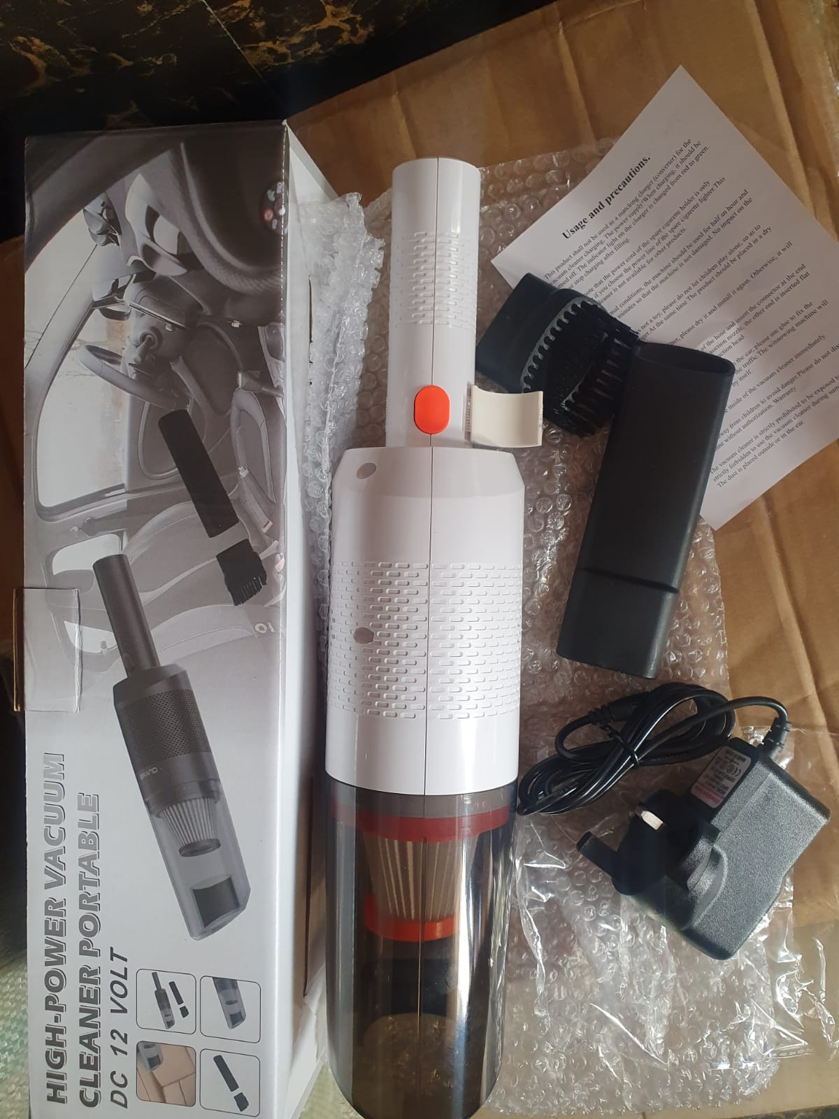 Rechargeable portable wireless DC car vacuum cleane