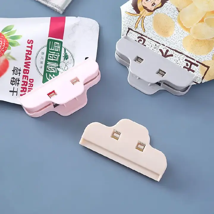 Plastic Sealing Clips – Durable Food Bag Clips for Airtight Storage, Keeps Snacks & Groceries Fresh Longer, Prevents Spills & Moisture, Easy to Use & Reusable, Strong Grip Seal for Kitchen