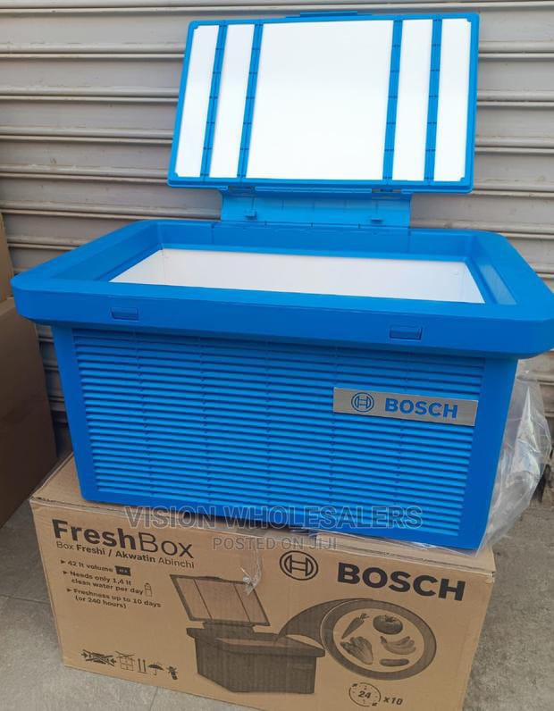 42 litres Bosch cooler; Insulated box to keep food and drinks cool up to 48 hours ; Tough, impact resistance exterior
Package Contents