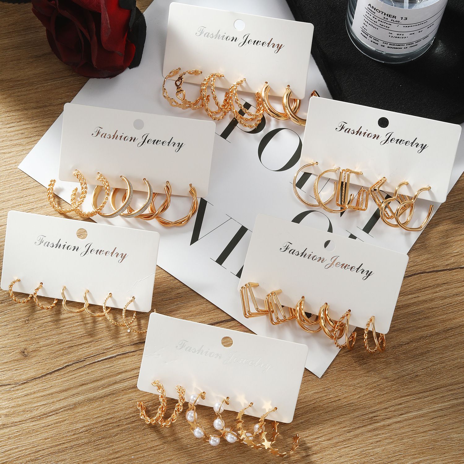 Fashio Gold Earring Set for Women Multipack Hypoallergenic Twisted Heart Earring Pack Gold Hoops Earrings for Party Jewelry