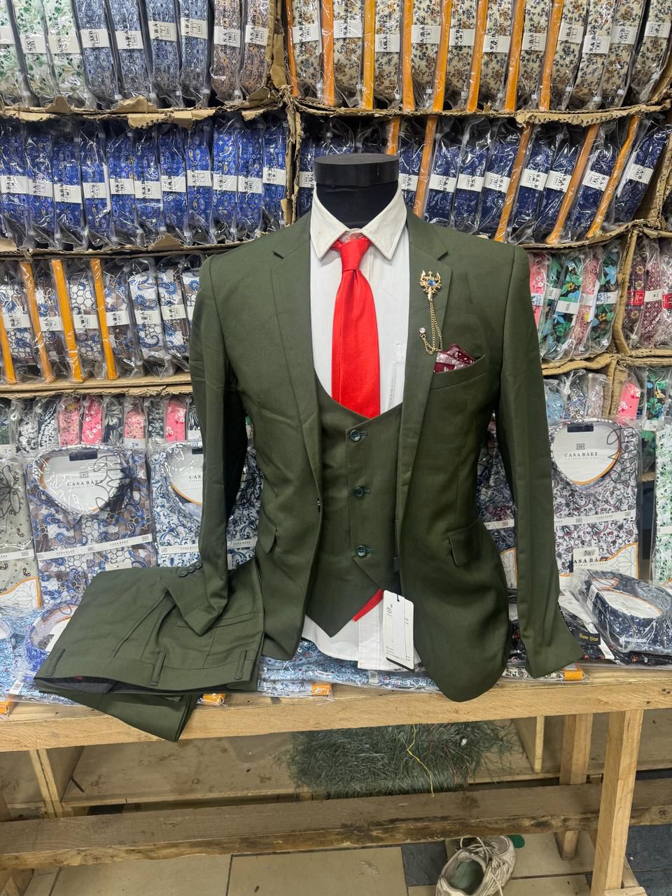 Fashion Men's Official Tuxedo Suit (For Wedding, Business, & Official Wear) Slim Fit Two-Piece and Three-Piece