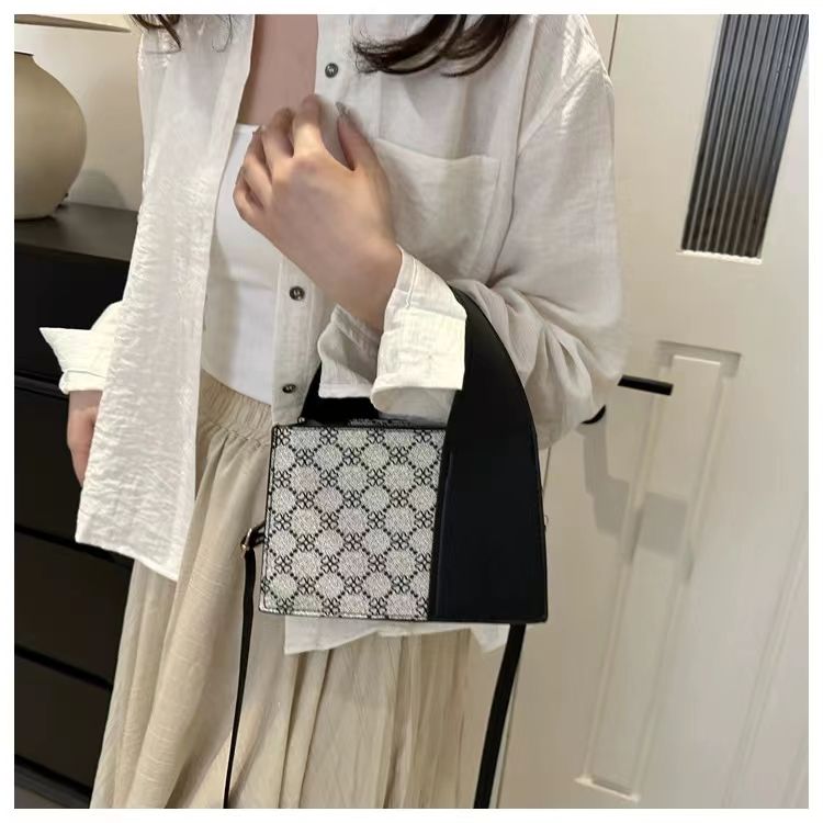 Newly arrived fashionable handbag, crossbody bag, patchwork shoulder bag, fashionable and versatile birthday gift, Valentine's Day gift
