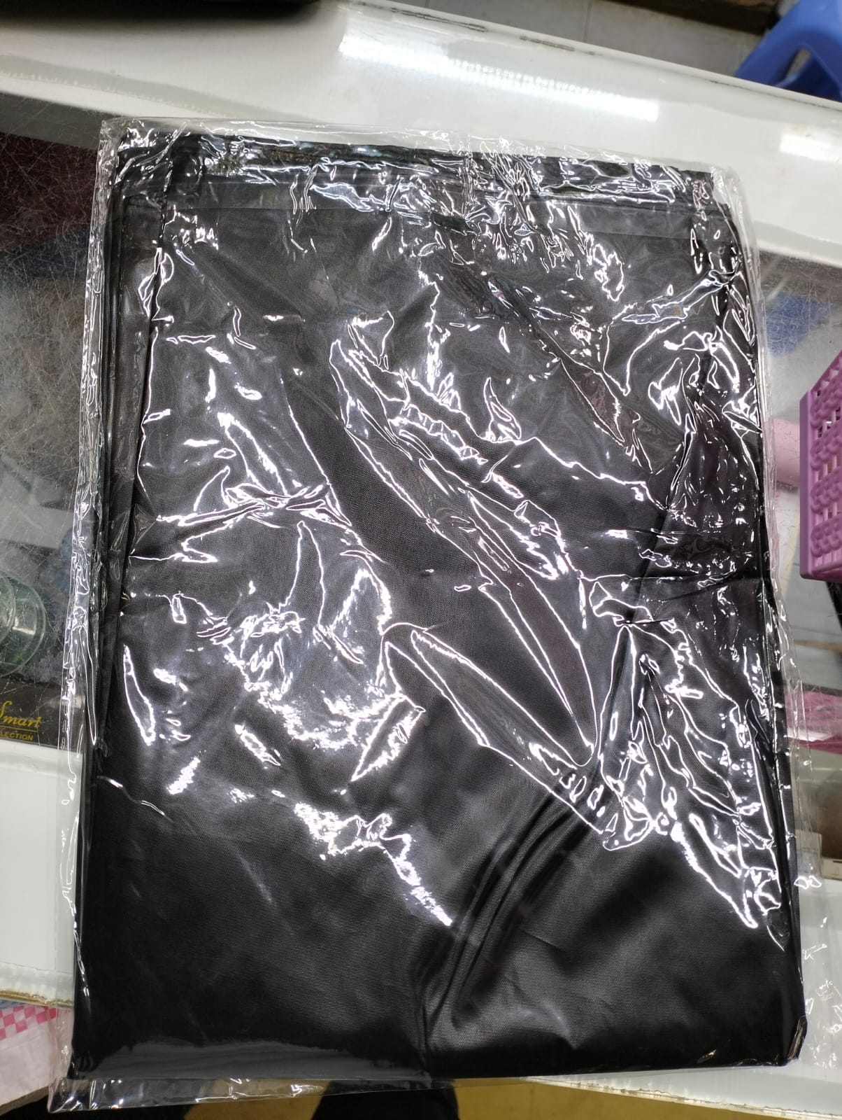 Barber Shaving Gown / Salon Hair Dressing Draper; this gown will help you avoid hair debris on your clothes while getting a hair cut and avoid damage to your clothes when colouring your hair