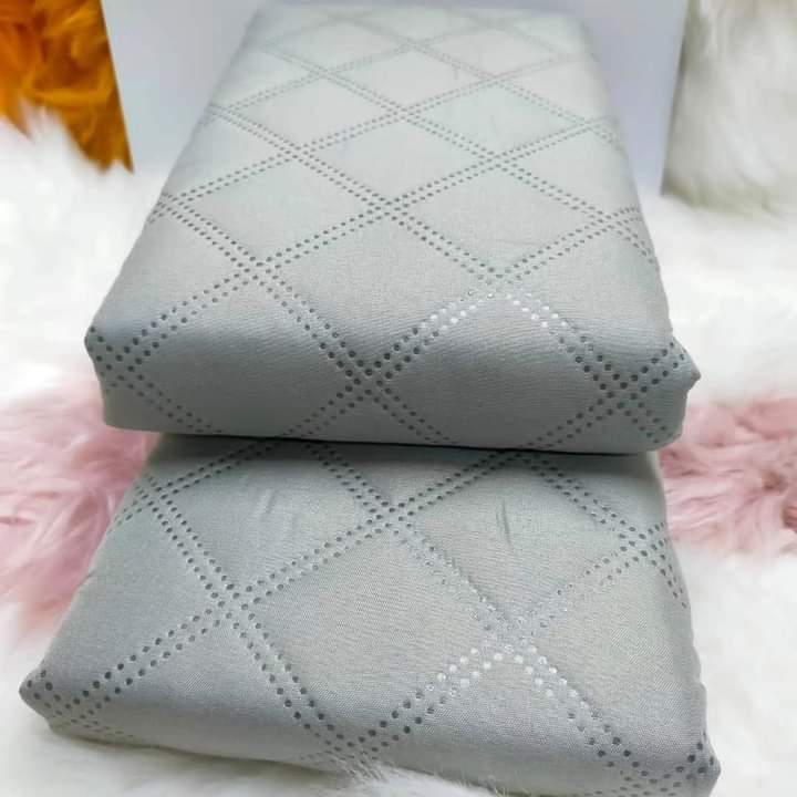 Set of 2pcs High Quality waterproof pillow protector and 2pcs fibres filled bed pillows