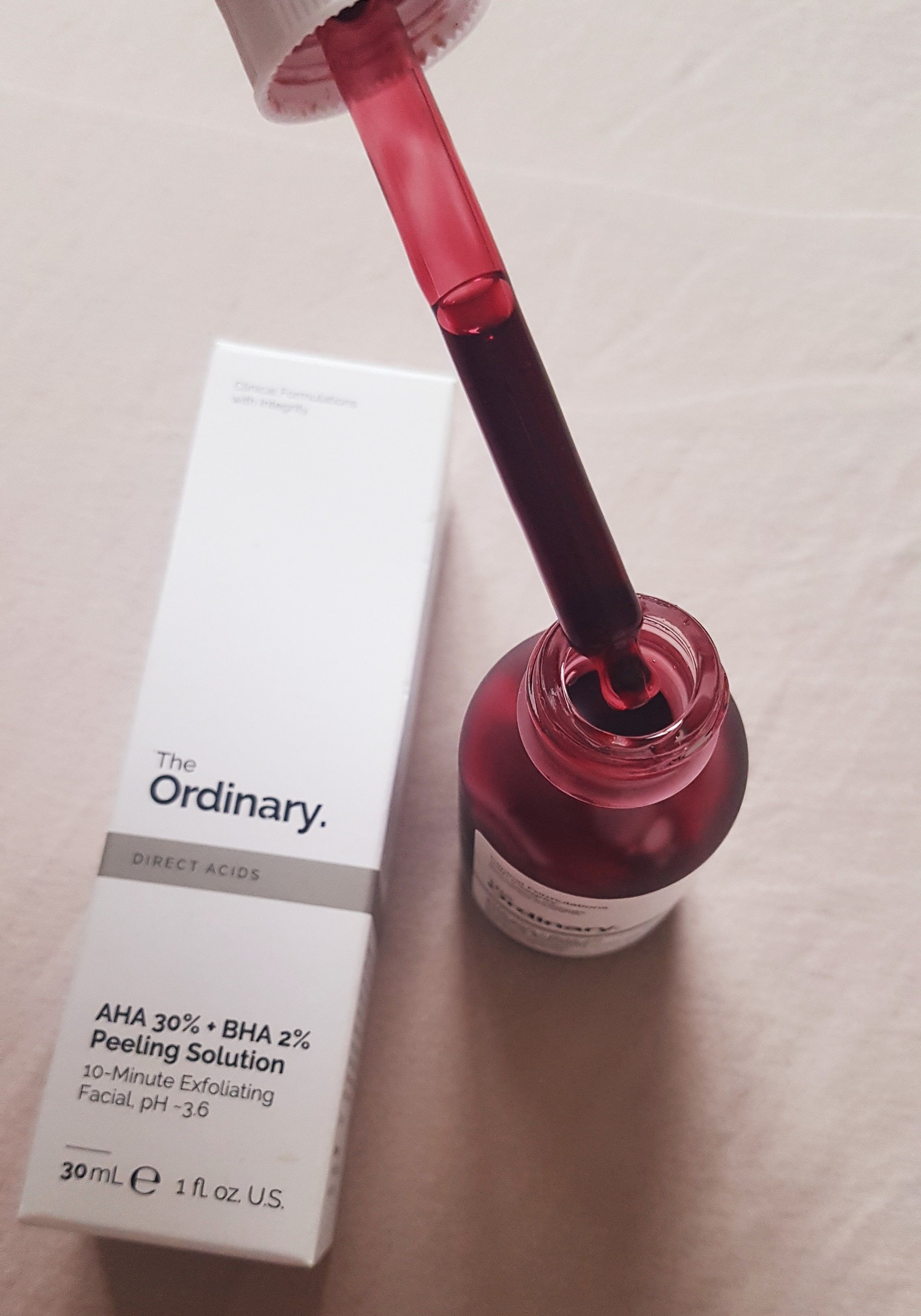 The Ordinary AHA 30% + BHA 2% Peeling Solution Exfoliates, brightens, smooths texture, reduces acne, unclogs pores, evens tone, minimizes fine lines, boosts product absorption