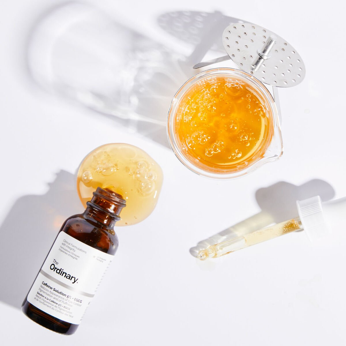 The Ordinary Caffeine Solution 5% + EGCG Reduces Puffiness and Dark Circles Around the Eyes