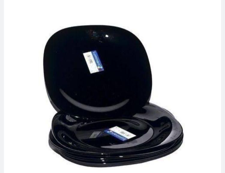Set Of 6 Luminarc(black) Quadra Plates,,Lightweight and easy to handle, suitable for both daily dining and special occasions.