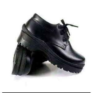 KILLMALL BACK TO SCHOOL SHOES ON OFFER KSH 1499. BACK TO SHOOL TOUGHEE SHOES  DURABLE TOUGHEE LEATHER SHOES ON OFFER LIMITED STOCK AVAILABLE DONT BE LEFT OUT