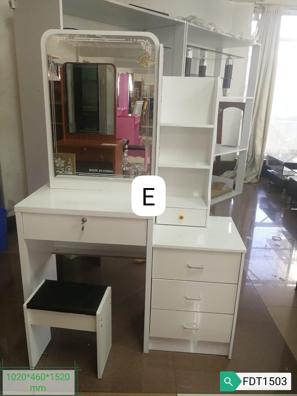 CLEARANCE OFFER Dressing table with sliding mirror
