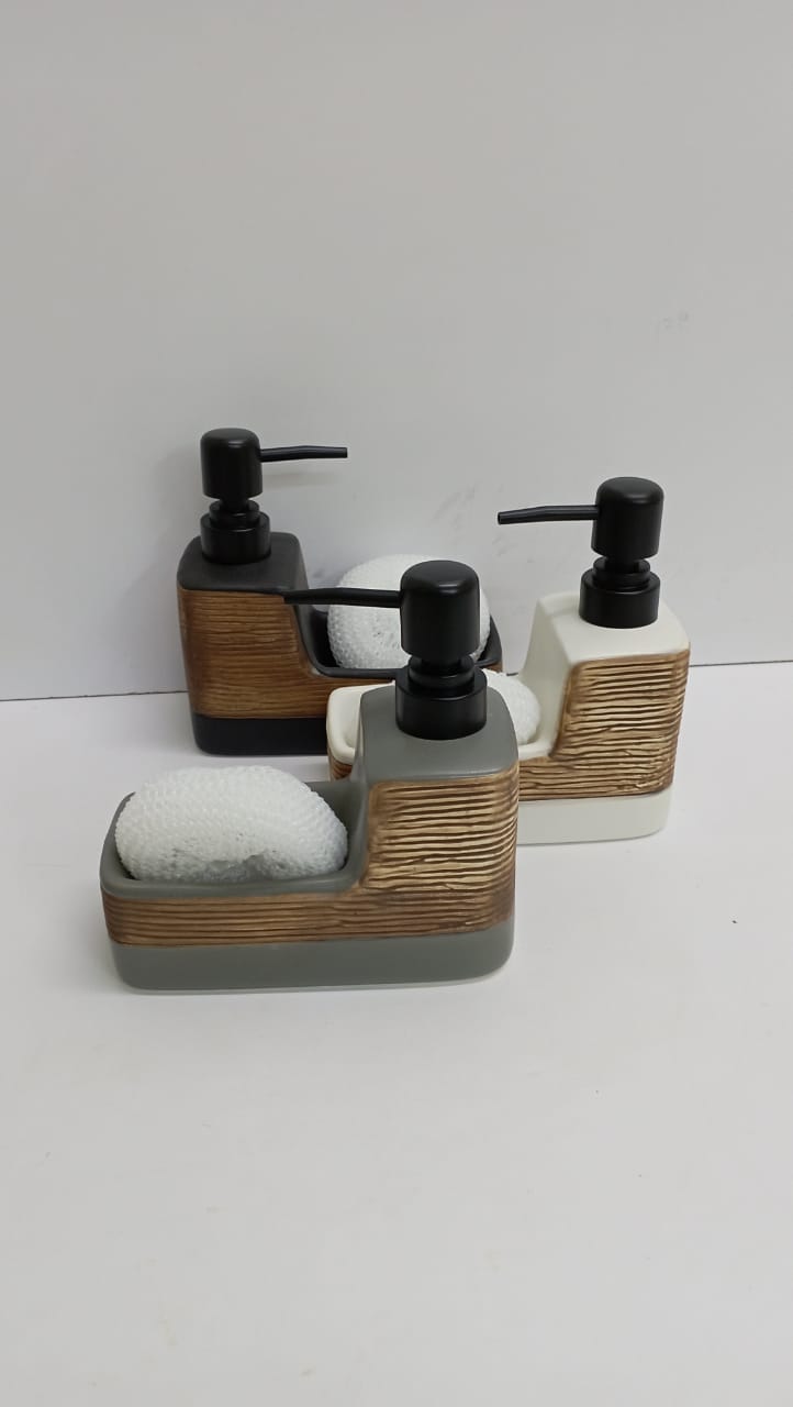 Soap dispenser//Handwashers bottle Made of high-quality ceramic, safe for daily use, and easy to clean, simply rinse and wipe with a soft cloth.
This bath accessory set makes a wonderful housewarming