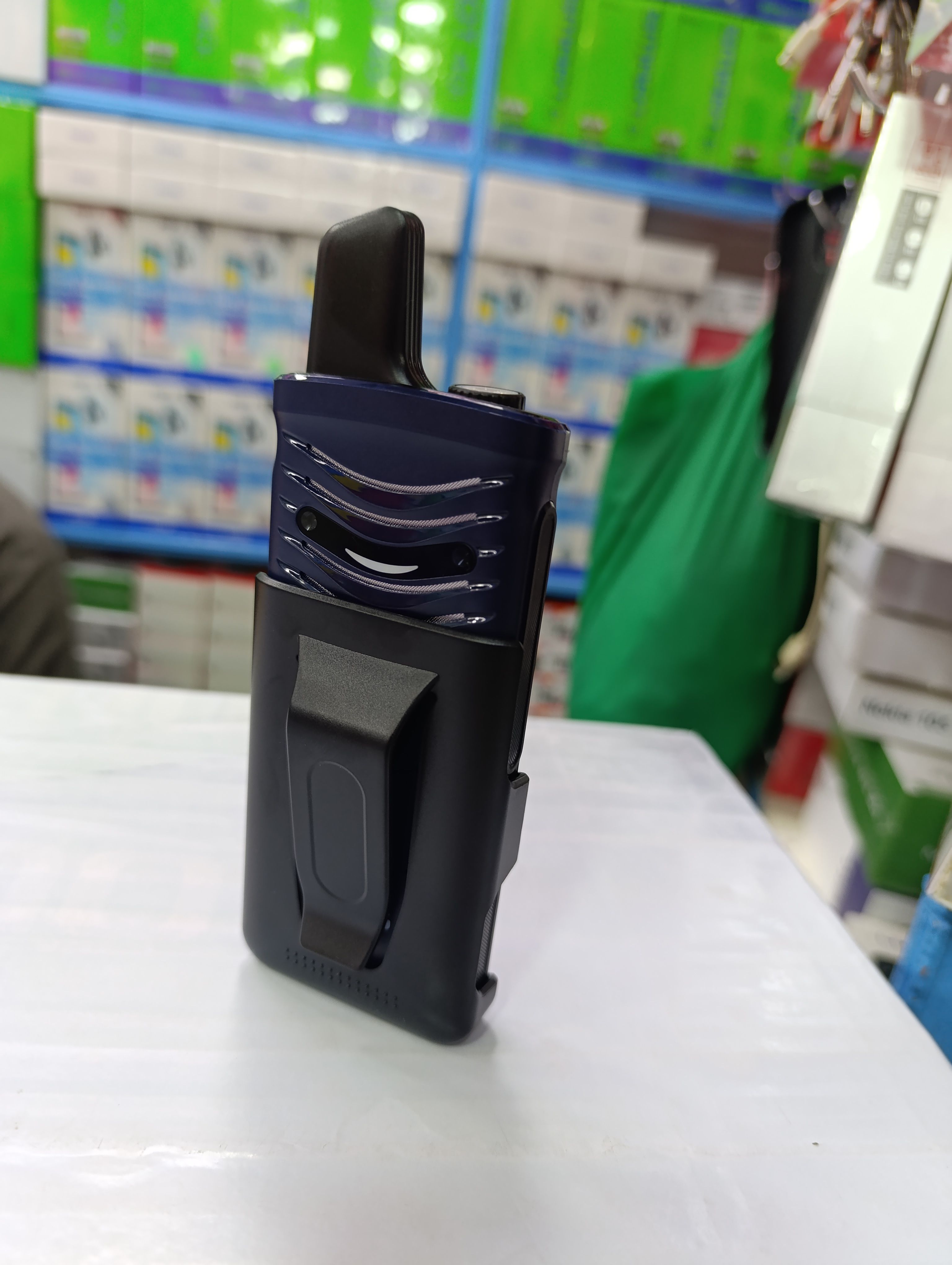 Oking OH3390 1.77QVGA Screen Triple Sim 2500mAh  wireless FM TORCH  Cell Phone