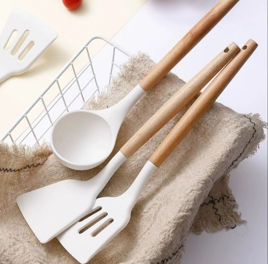 Wooden handle silicone spatula 3-piece set Non-stick pan special food grade kitchenware set spatula spoon cooking spoon household spoon