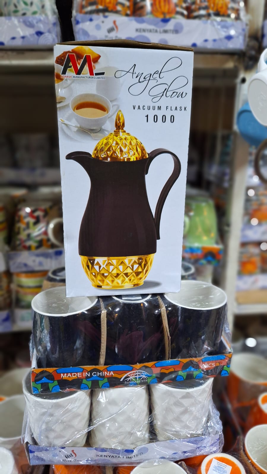 6pcs black cups ceramic + 1litre flaskUnbreakable Thermos:
Crafted from Stainless Steel:
Ensures top-notch insulation and unparalleled durability.
Your Daily Companion:
Keeps your drinks hot or cold