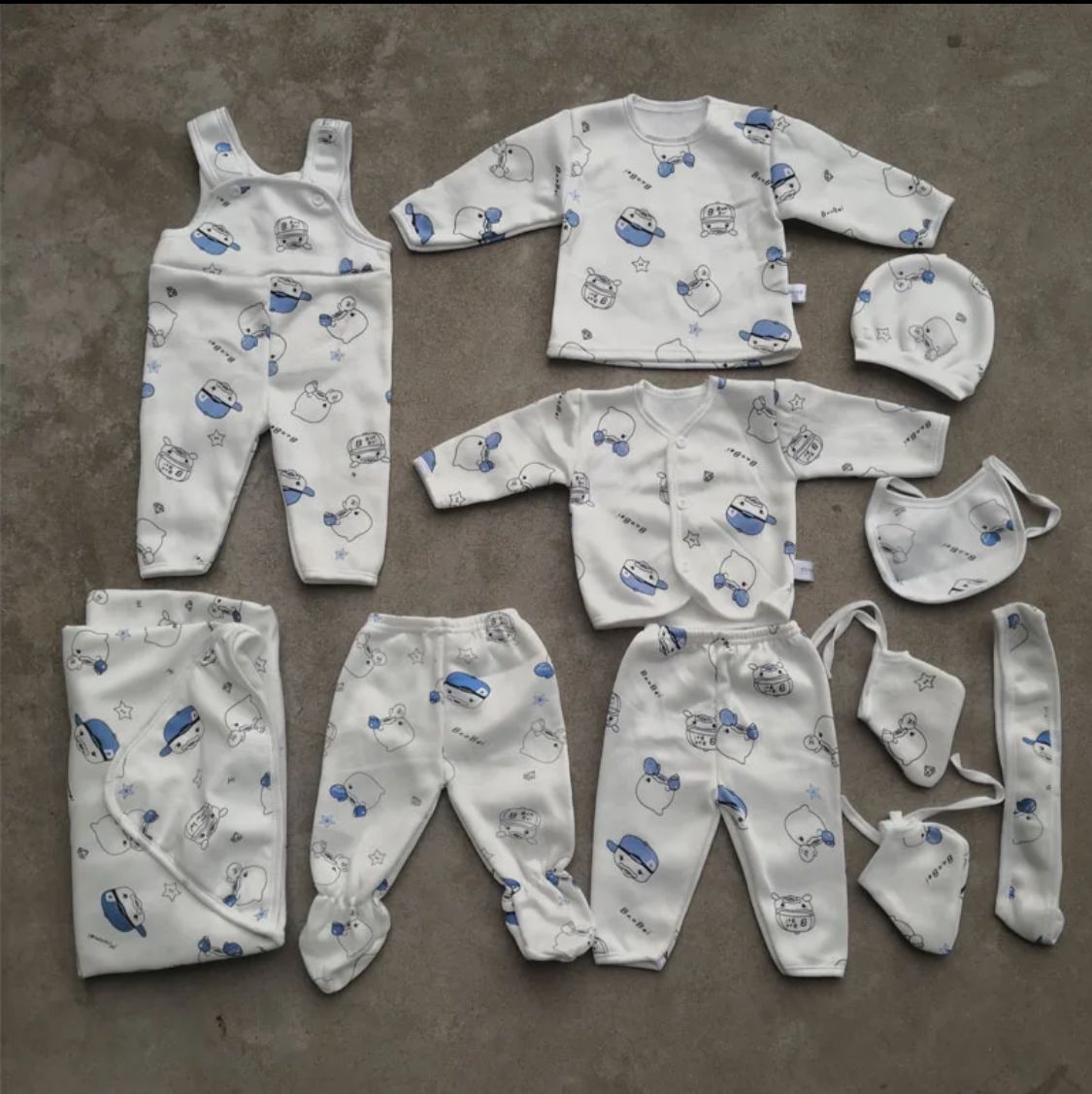 11 Pieces Unisex New Born Baby Receiving Set